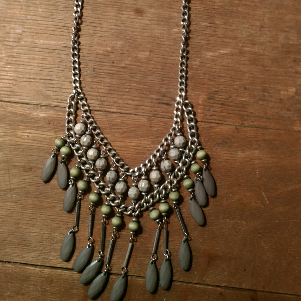 Ladies necklace